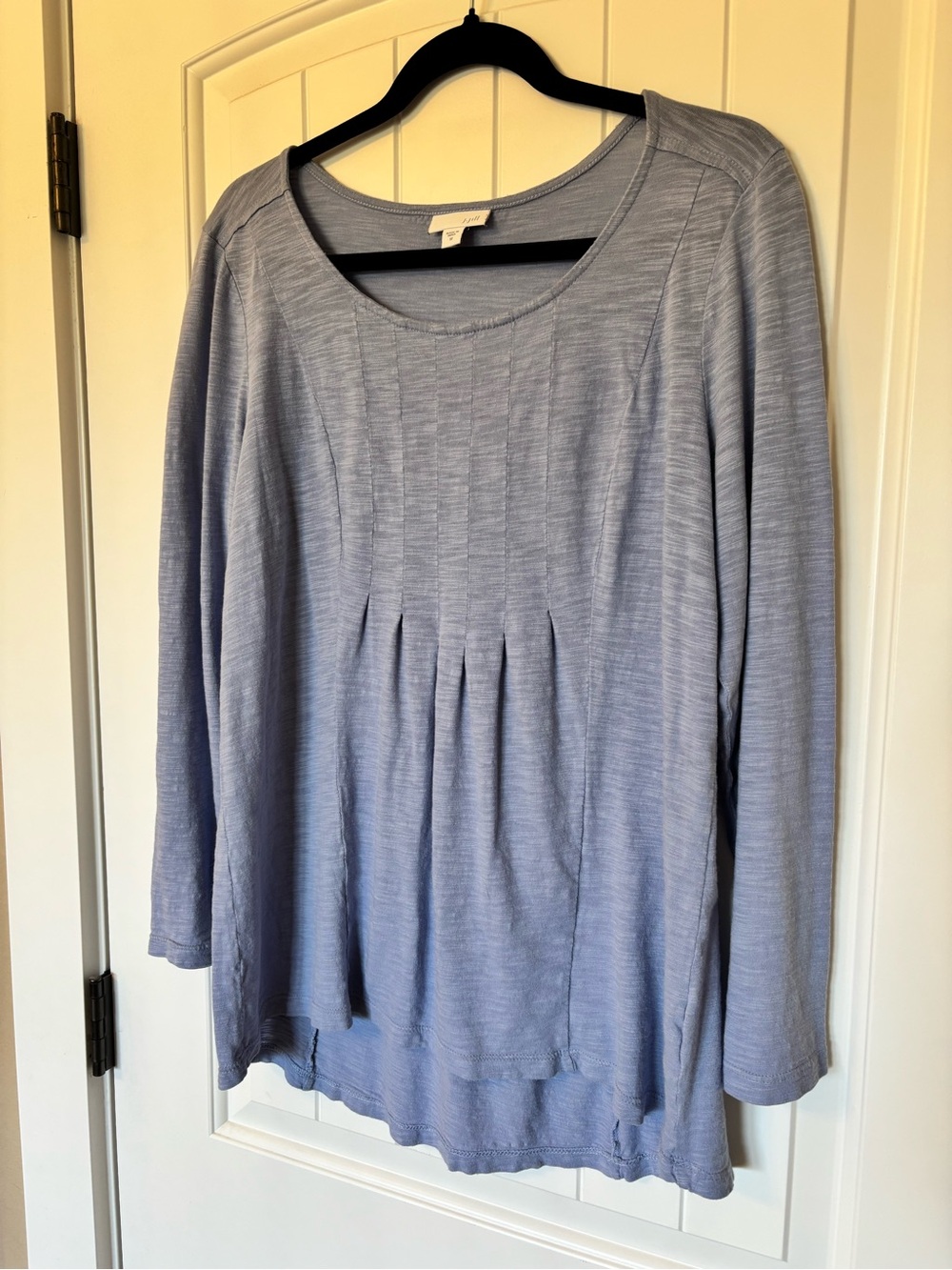 J. Jill Light Blue 3/4 Sleeve Pleated Scoop Neck Top